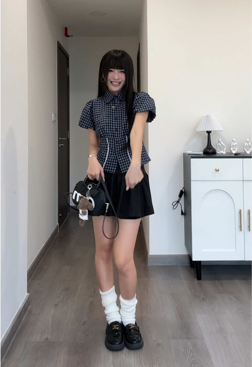 Khi tui bật chế độ tiết kiệm lên để mua túi kiểuu #OOTD #viral #2chijbell 