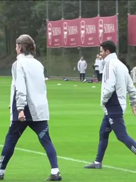 Gabriel Heize 🤝 Mikel Arteta  #Arsenal #gunners #arsenalfans #goatkaarsenal #arsenalfamily♥️⚪️☠️ 