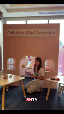 Bine ați venit la Acapulco Magic Land — locul unde joaca prinde viață! 🎠 La noi, fiecare copil devine eroul propriei aventuri! 🌈 Am creat un spațiu sigur, curat și plin de culoare, unde imaginația prinde aripi, iar râsetele nu se opresc niciodată. Cu tobogane, piscine cu bile, jocuri interactive și zone tematice, fiecare zi devine o poveste plină de distracție. 🎉 Organizăm petreceri de neuitat, cu decoruri personalizate, animatori, muzică, jocuri și surprize dulci!   📞 Rezervări și informații: 0344101167 #rntv #fy #kids #copii #acapulco 