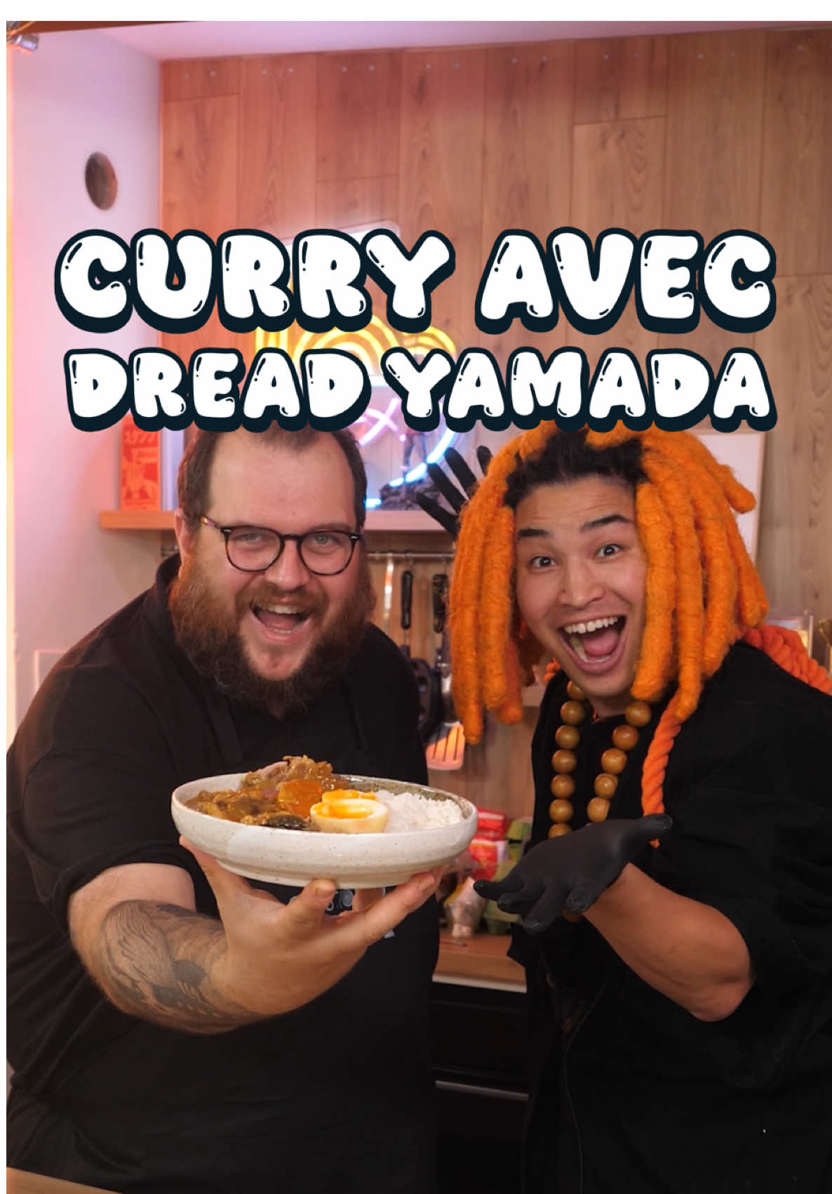 🍛 Le curry japonais extra savoureux ! Abonne-toi pour toujours plus de recettes gourmandes ! Aujourd’hui avec @ドレッド山田👹Dread Yamada on se lance dans la recette d’un curry japonais, bien savoureux et gourmand. Pas obligé d’y mettre toutes tes forces (RIP la planche…), c’est super simple !  Ingredients pour 2 personnes :  • 4 joues de porc ou 600 g de joue de bœuf  • 2 carottes  • 2 shiitakes séchés  • 2 oignons  • 2 gousses d’ail • 1 cm de gingembre haché  • 1,5 L de bouillon dashi ou de légumes  Pour le curry :  • 50 g de farine  • 50 g de beurre  • 5 g de sel  • 2 à 3 cuil. à soupe de sauce soja  • 2 cuil. à soupe de mirin  • 24 g de poudre de curry  • 8 g de garam massala moulu • 1 cuil. a café de ketchup  • 1 cuil. à café de confiture d’orange amère  T’as déjà essayé de faire un curry japonais chez toi ?  Et n’oublie pas, précommande dès maintenant le livre de cuisine de la piraterie ! Ensemble, faisons sauter les paliers du projet, embellissons l’ouvrage et augmentons son contenu et les goodies qui l’accompagnent ! Le lien est dans la bio ! #recettefacile #yummy #curryjaponais #recettejaponaise