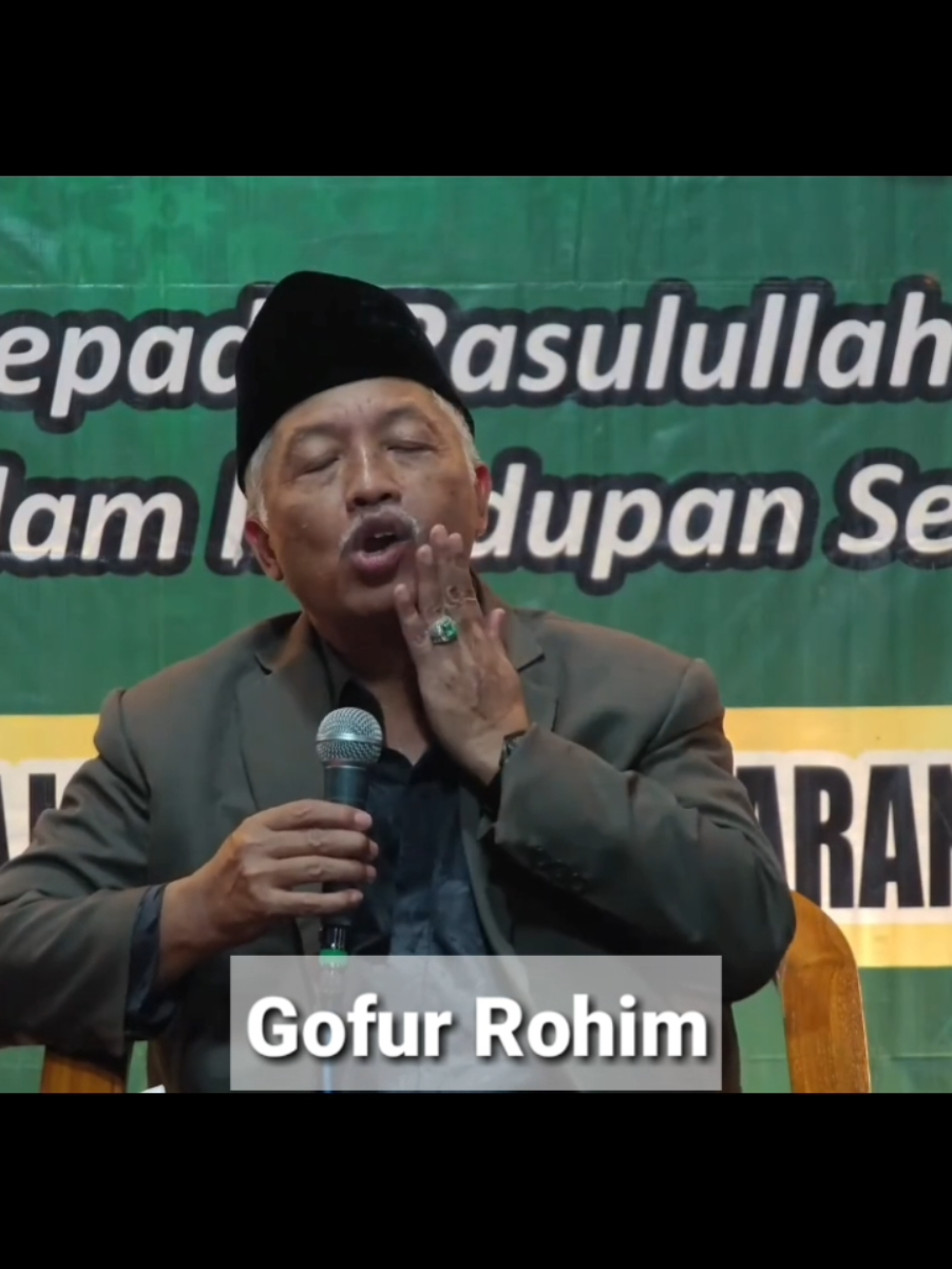 Membalas @rizki.alifatoni14 Serang senenge di undang Presiden,odol.e sampek disedot..🤣🤣 #ceramahlucu #kh_abdul_ghofar #banyuwangi #bahasaosing #fyp 