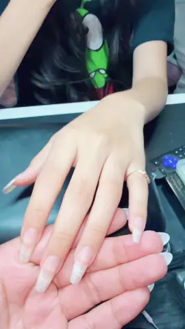 Guys idk how to pose ppl w long fingers #nails #2000s #y2k #fentysuperbrandday 