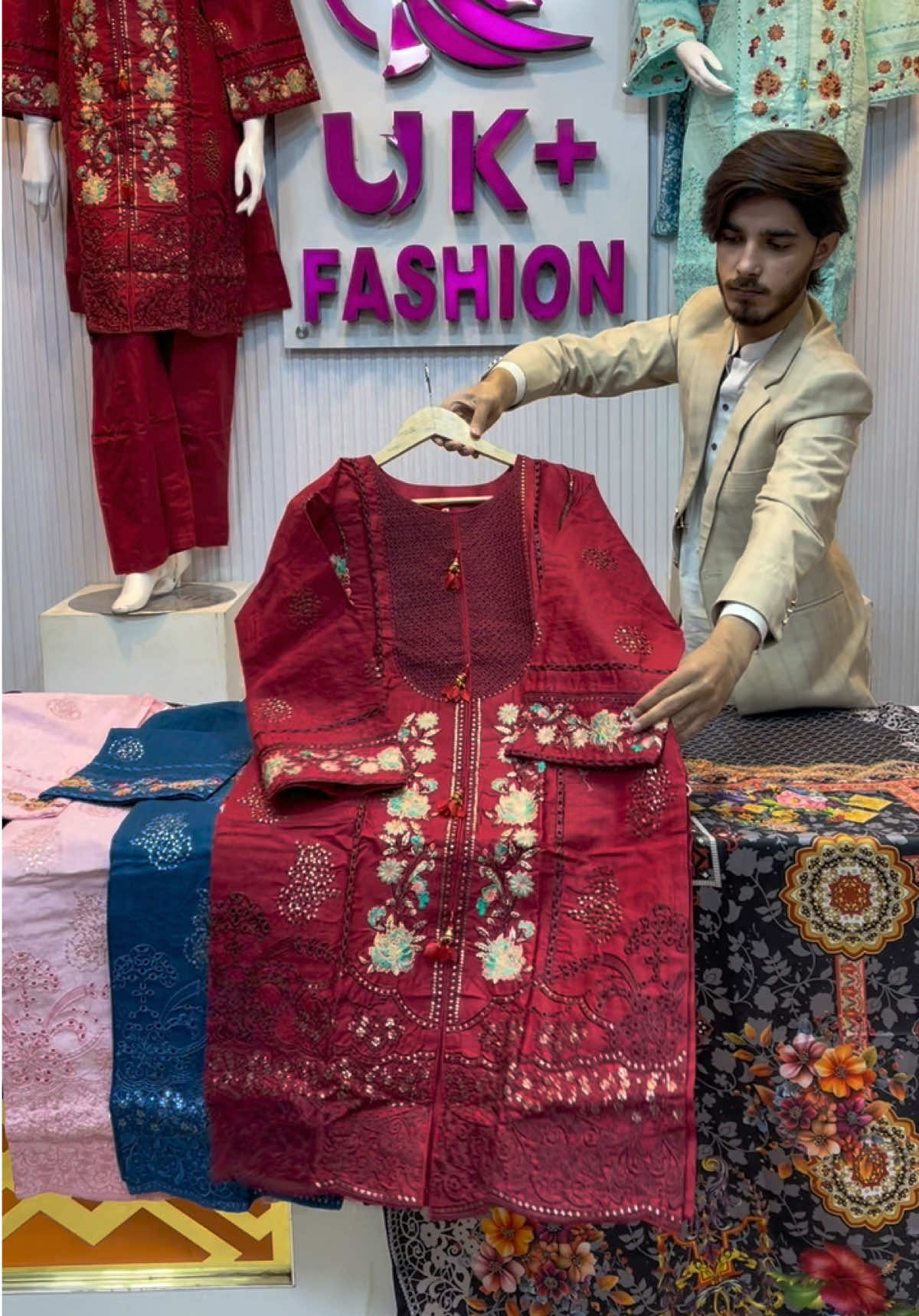 Price 3500 😍😍 Winter cotton premium look beautiful 3pc cod all pak #ukfashion009 #foryoupage #foryou #clothes #viral 