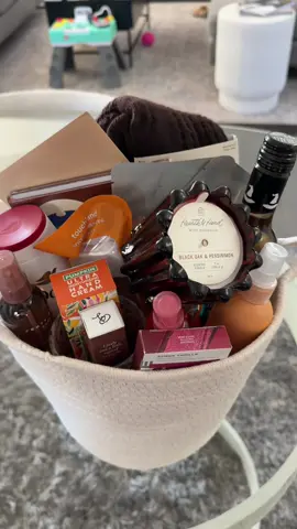 Boo Basket Haul and Reveal! 👻🧺….  #boobasket #boobasketideas #boobaskethaul  . . . @Fenty Beauty  @Dove Beauty & Personal Care  @method products  @Morphe Cosmetics  @touchland  @rhode skin  @sephora  @Ulta Beauty 