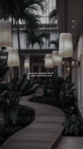 Cầm một điểm tựa, nhưng không phải gặp ai cũng phải dựa… #lunyentertainment #chuối🎶 #capcutpioneer #pioneertemplate #CapCut 