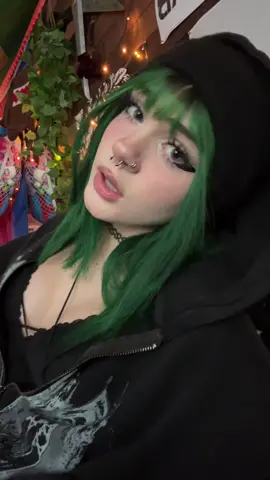 sorry for lack of cosplay content :( 