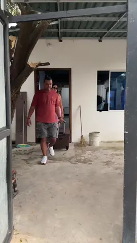 Nadie sabe lo que tiene hasta que lo pierde  #elreyylajefa #comedia #parejas 