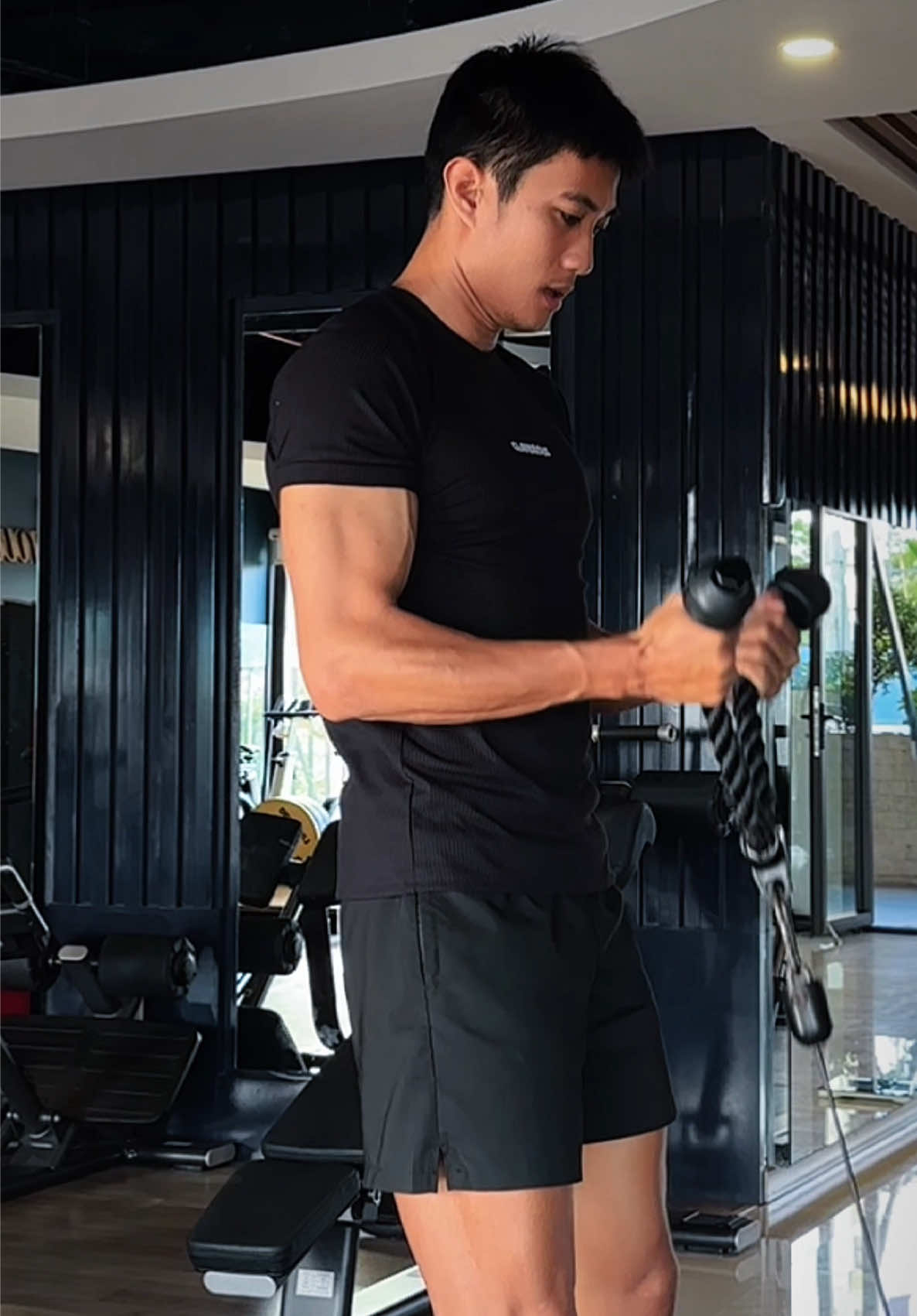 Lực hẵng #aoombody #aothunbody #aotapgym #aobody #Fitness 