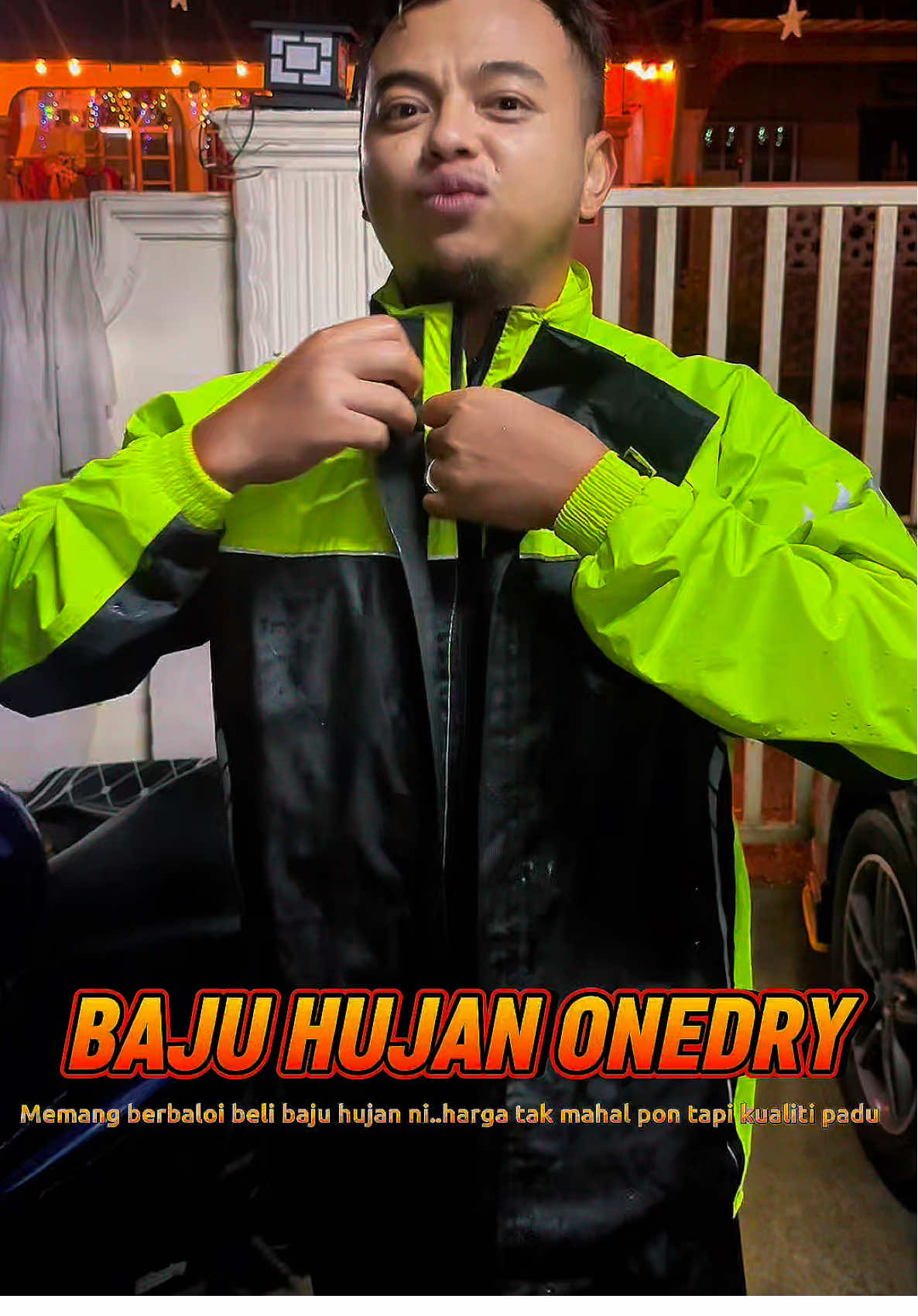 Hujan lebat pun steady One Dry Pro kalis air penuh, tak tembus, tak leceh!#onedrypro #bajuhujan #bajuhujanwaterproof #bajuhujanberkualiti #bajuhujanonedrypro 