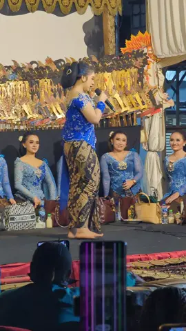 Momen sak Pakeliran Edyann Kabeh sak dalangé musuh Niken #nikensalindry #nikensalindryterbaru 