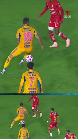 ¡Qué conexión! Gignac - Correa - Brunetta para regalarle a los Tigres 🐯 este lindo gol que ayudó a darle el triunfo a los felinos ante el Necaxa ⚡️. El argentino Juan Brunetta consiguió por primera vez un hat-trick en el futbol mexicano. Esta es la Jugada Rápida presentada por @xfinitylatino 
