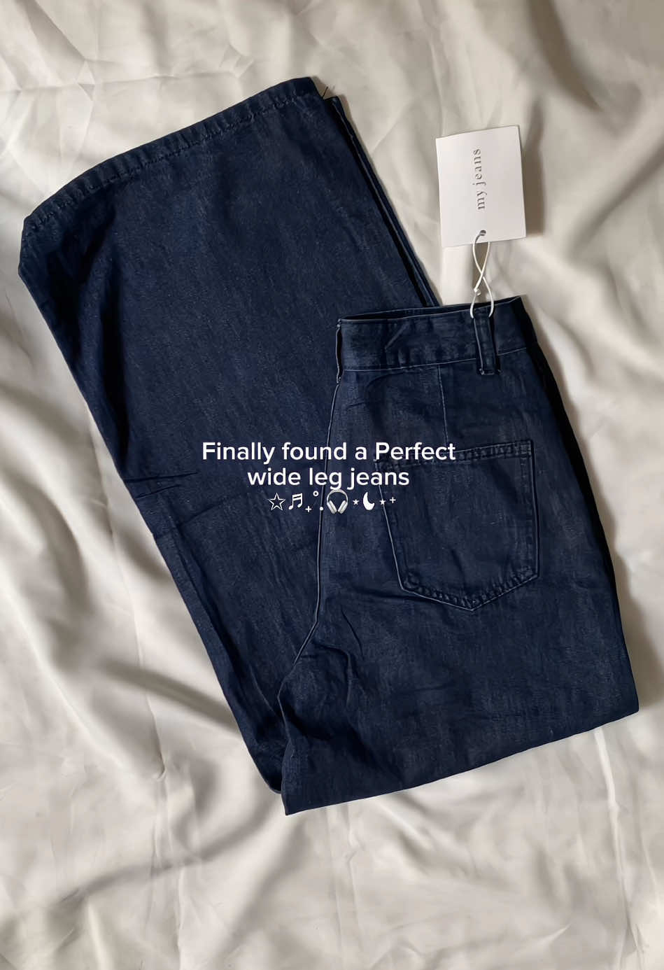 Bahannya lumayan tebel ga tipis,ringan dan jatuh cakep bgt🤏🏻🥹 #fypシ゚ #jeanswanita 