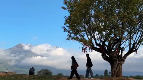 Traveling with you #lovers #douyin #douyin抖音 #chinesegirl #sweetcouple #fyp 