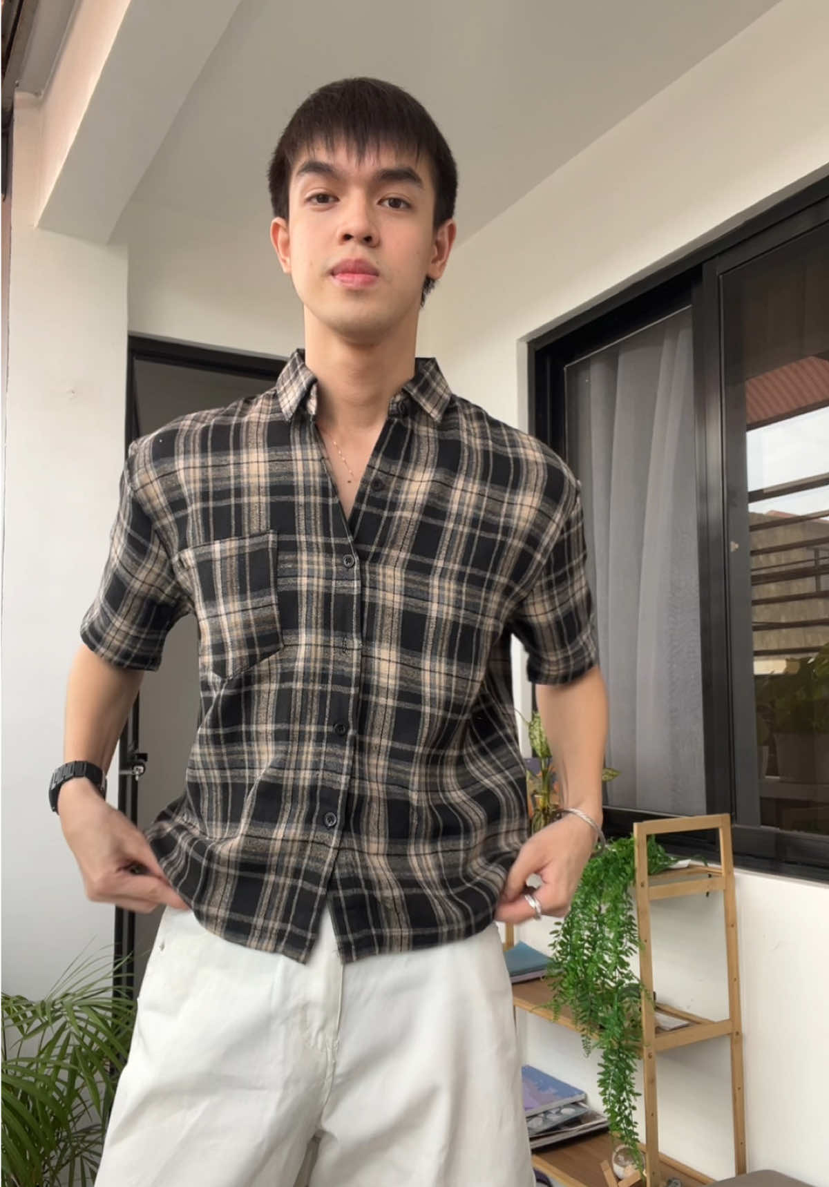 Hindi kita pipilitin pero sure na ang quality nitong Huilishi Boxy Fit Plaid Polo na ito ay pasok na pasok sa hinahanap mo #huilishipolo #unisexpolo #plaidpolo #boxyplaidpolo 