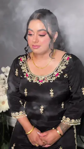 Black is always elegant 🖤 Beautiful client ✨SIMRAN✨ #2025 #bookingavailable🗒☎️  #torontomakeupartist #gtamakeupartist #caledonmakeupartist  Brampton  Bookyourappointment 