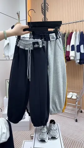 “Mỗi mẹ chốt 2-3 cái, đừng hỏi vì sao luôn cháy hàng nha 😎”