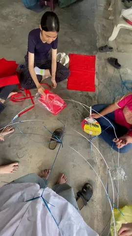 dạ nay đại gd em làm váy để em đám cưới có gì ac tới chung dui dới gd em nha🥰#xuhuong #8a5thcshoaan #xh #xamnhatlichsu 