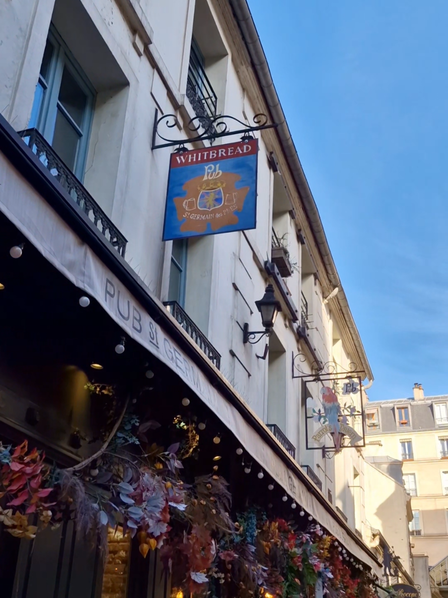 Promenade dans le quartier d’Odéon à Paris ✨️ #sunnyday #weekendvibe #paris #parisinsolite 