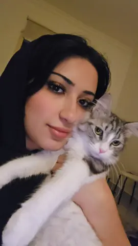 ياختي خلينا نخلص تصوير 🐈😒