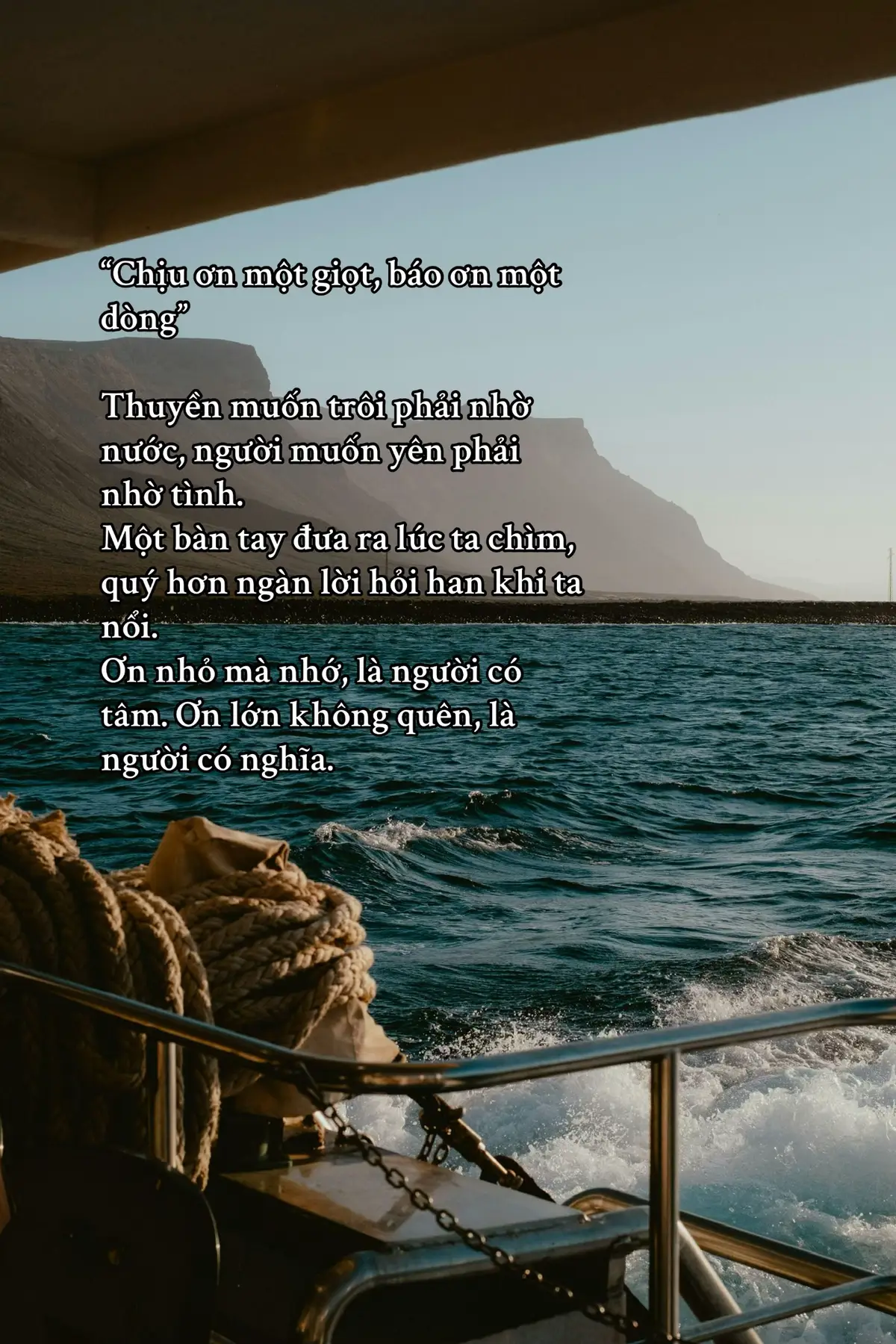 Thuyền muốn trôi phải nhờ nước, người muốn yên phải nhờ tình. Một bàn tay đưa ra lúc ta chìm, quý hơn ngàn lời hỏi han khi ta nổi. Ơn nhỏ mà nhớ, là người có tâm. Ơn lớn không quên, là người có nghĩa.  #daolycuocsong #trituekhongnhamchan #fyp #xuhuong #LearnOnTikTok 