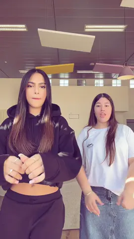 רצינו חו״ל קיבלנו חולון @SHANI.E #fypシ゚ 