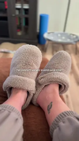 These crocs slippers are the softest and comfiest slippers I own! Can be washed and come in tons of colors #crocs #crocsslippers #croctober #crocssuperbrandday #tiktokshopblackfriday @Crocs 