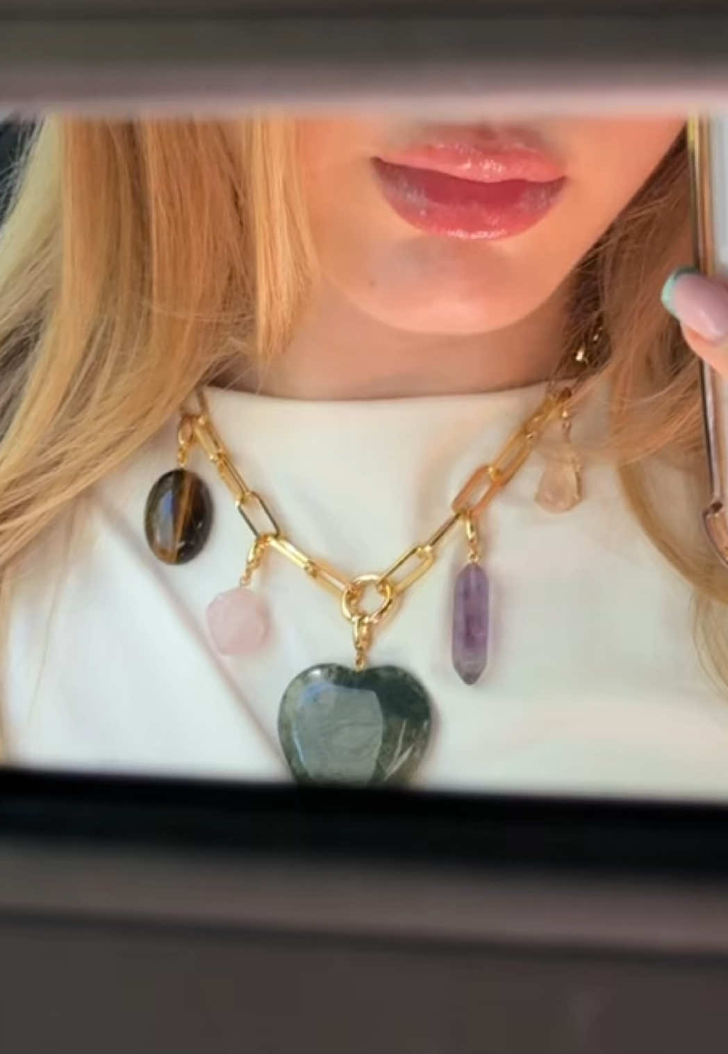 This @Franky Aura necklace is fully customizable to carry your energy. 🌙 Moonstone for intuition 🐯 Tiger’s Eye for courage 💗 Rose Quartz for love Choose the gemstone that speaks to you and wear your intention close to your heart ❤️  #frankyamsterdam #statementjewelry 