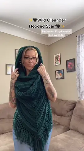 To think this is from 5 years ago🥹🫶🏻 #crochet #wildoleanderhoodedscarf #hoodedscarf 