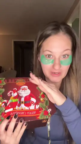 Tag your BFF she’s definitely going to want the self-care Christmas box. This has so much in here. #HolidaySelfCareBox #ChristmasPamperSet #FestiveGlowUp #WinterWellnessGifts #GiftOfRelaxation 