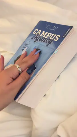 Cameron St. James, l’homme que tu es 🖤 Campus Agency, tome 1, une romàce universitaire comme on les aime ! 🏈 #romance #BookTok #BookRecommendations 