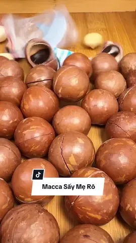 Macca sấy nhà Mẹ Rô lúc nào cũng chất lượng và giá cả hợp lý #maccasay #maccasaynguyenvi #macca #khatrainghiem #thucphamsachmero 