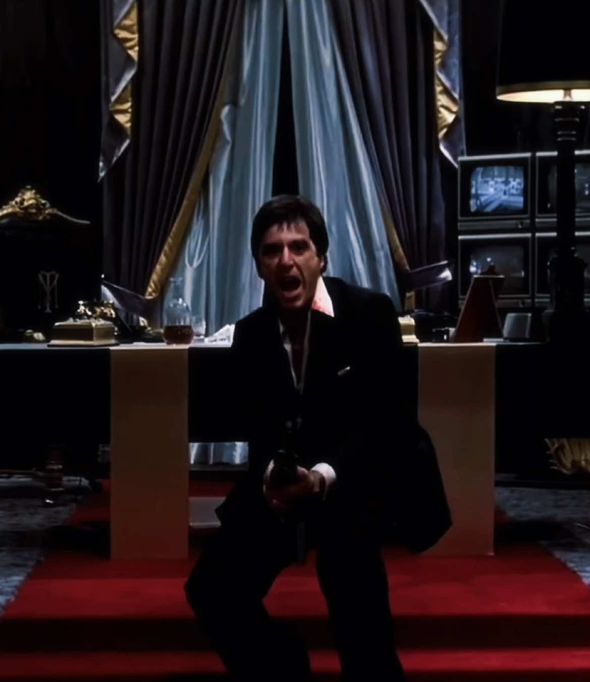 scarface || #scarface #scarfaceedits #tonymontana #tonymontanaedit #scarfacemovie #alpacino #theworldisyours #moneymoves #viral #fyp 