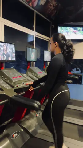 Welcome to “He N She Fitness Club”  #coach @Shane Fit #henshefitnessclub #motivation #Fitness 