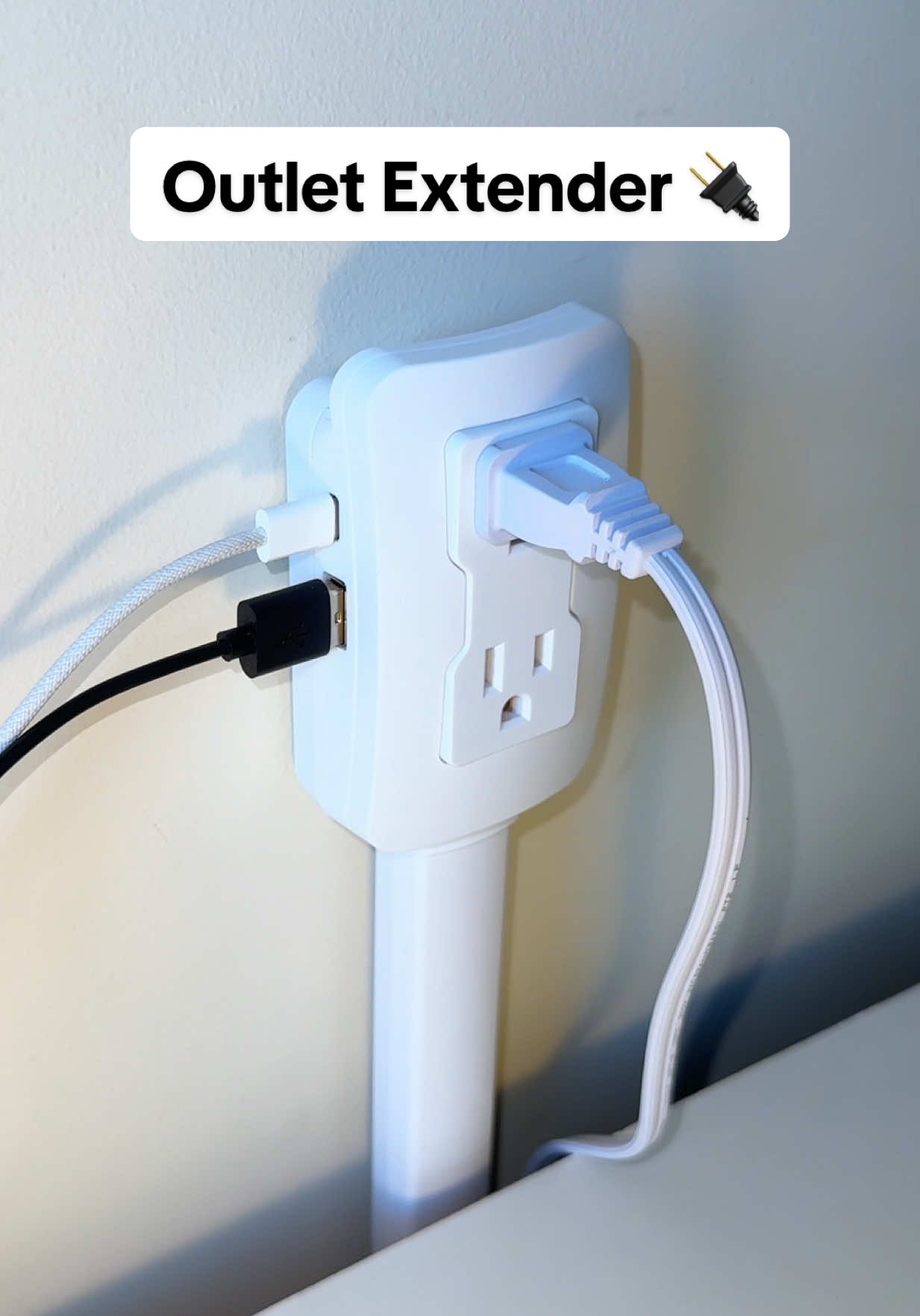 Everyone and their mom could use one of these in their house. 🔌💯 #outletextender #giftsforhim #giftsforher #giftidea #Tech 