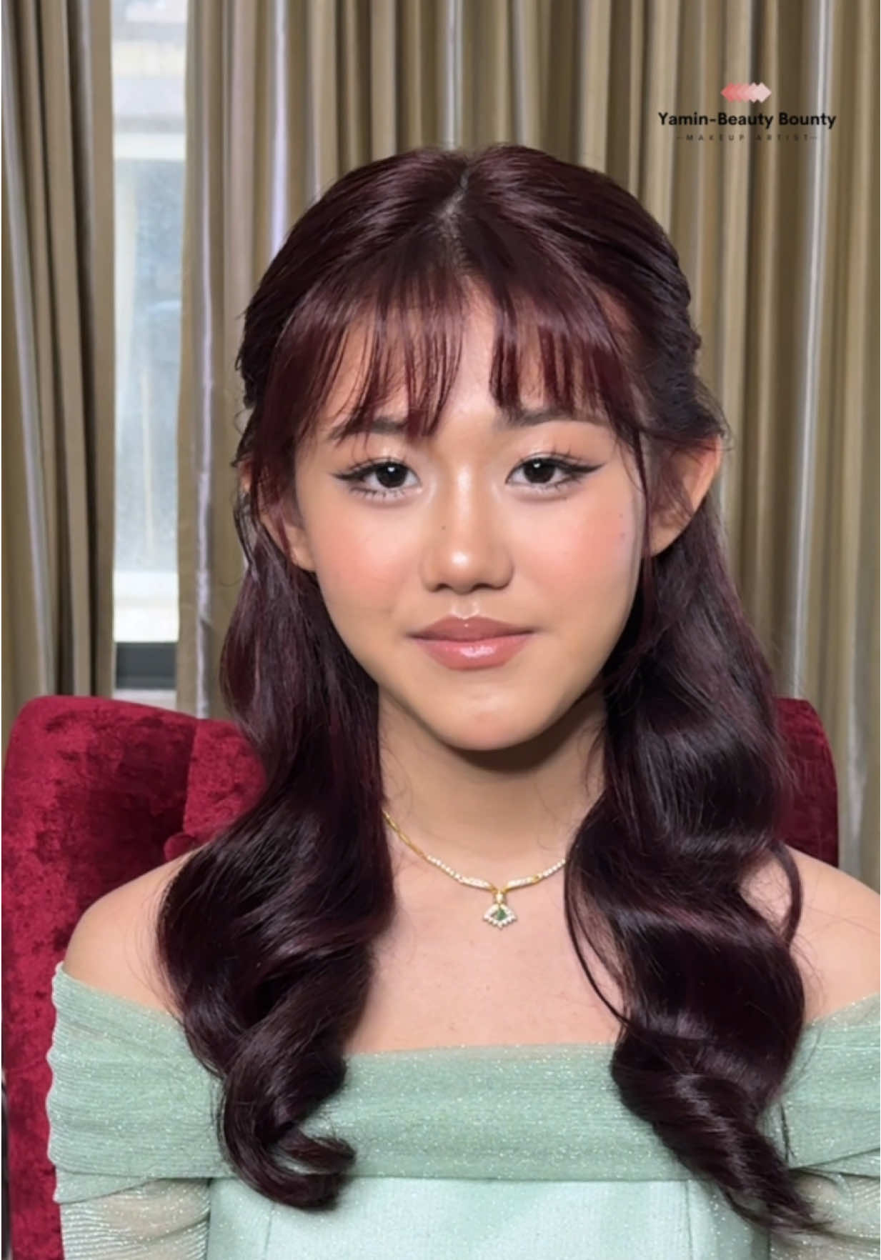 Douyin Makeup Look ကိုအပြင်မှာလဲ အရမ်းလှချင်ရင် ဒီလိုလေးပြင်ပါနော်💄💓 Step by step လိမ်းနည်းလေး သေချာပြထားပါတယ်🫶🏻 Ph - Ph - 09-985-875-431, 09-455-505-970 📍- Tarmwe Tsp., YGN #douyin #douyinmakeup #yamin #professionalmakeup #makeupartist #bridalmakeup #graduationday #wedding #makeuptutorial #convocation #graduation 