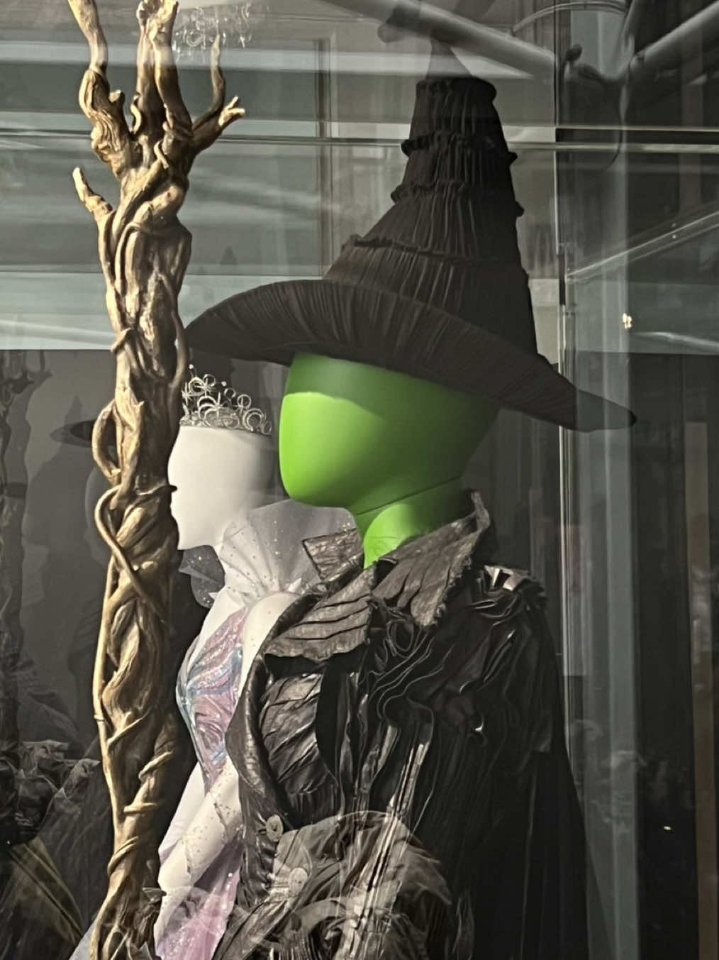 Visited the BFI Southbank before the Wicked exhibition closed!  Really special seeing them in person. Especially her pleated hat 💚  Full circle moment for the team! From us pleating the fabric and then the costume team at @Wicked: For Good working their magic!  Can’t wait to see the finale  💚🫧 #wicked #pleating #pleats #costume #fyp 