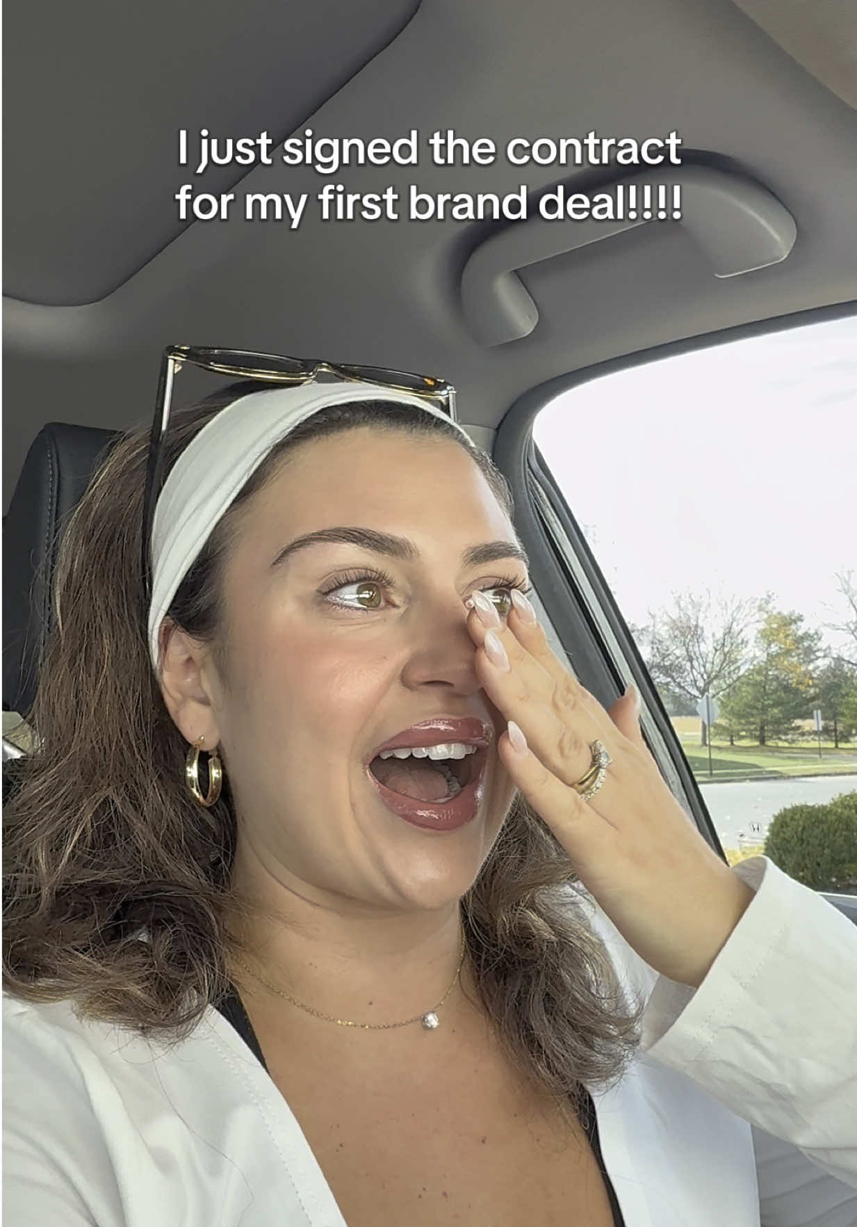 sky is the limit baby!!!! 😭💞 #microinfluencer #branddeal #contentcreator #beautycreator 