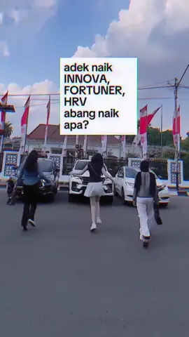 🤳🏻🤳🏻 • • #landcruisergrsport #toyotalandcruiser #landcruiser #dresscoated 