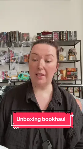 Aujourd’hui on ouvre un colis qui vient directement des copains de @Verso, un label du Seuil trop hâte de lire la suite!!!! #bookhaul #unboxingvideo #booktokfrance #booktokfr 