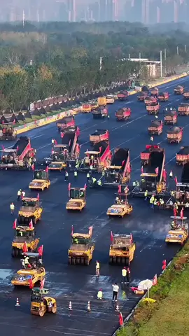 How Asphalt Roads Survive 10 Years of Monster Trucks 😲  #roadsecrets #engineeringmagic #diyscience #usa🇺🇸 #DidYouKnow 