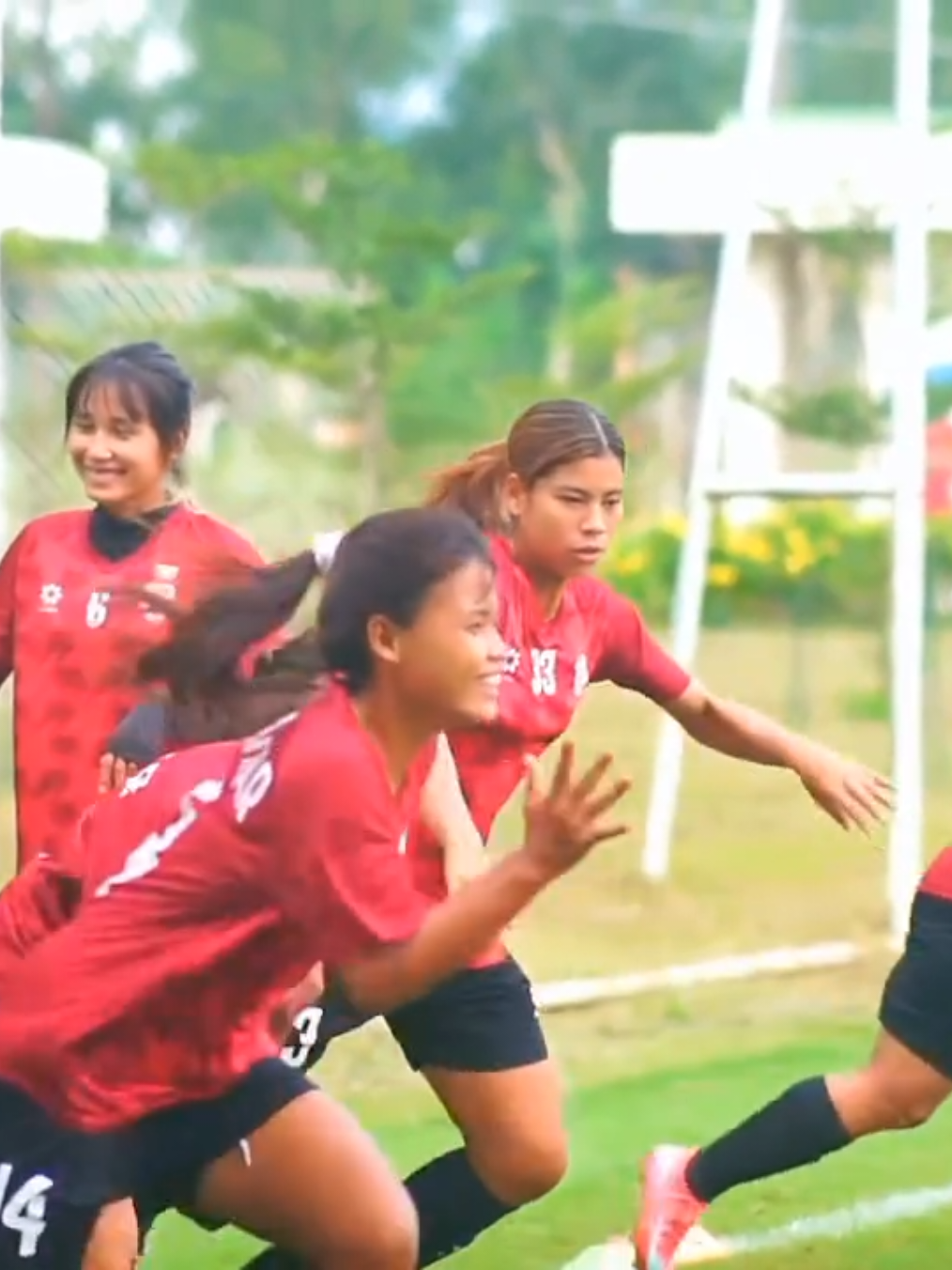 ထိပ်ထိပ်ကြဲ မြန်မာအမျိုးသမီးဘောလုံးသမား တွေကို ဘယ်နေရာက မွေးထုတ်ပေးနေလဲ ??? #အသဲပေးခဲ့ပီးcopylinkယူသွားနော် #မူရင်းvideoပိုင်ရှင်အားcrdပေးပါတယ်🥰 #myanmarfootballplayer 