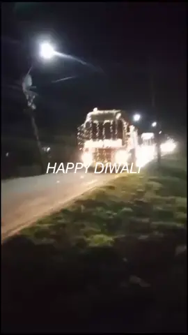 𝐻𝐴𝑃𝑃𝑌 𝐷𝐼𝑊𝐴𝐿𝐼 #fyp #suriname🇸🇷 