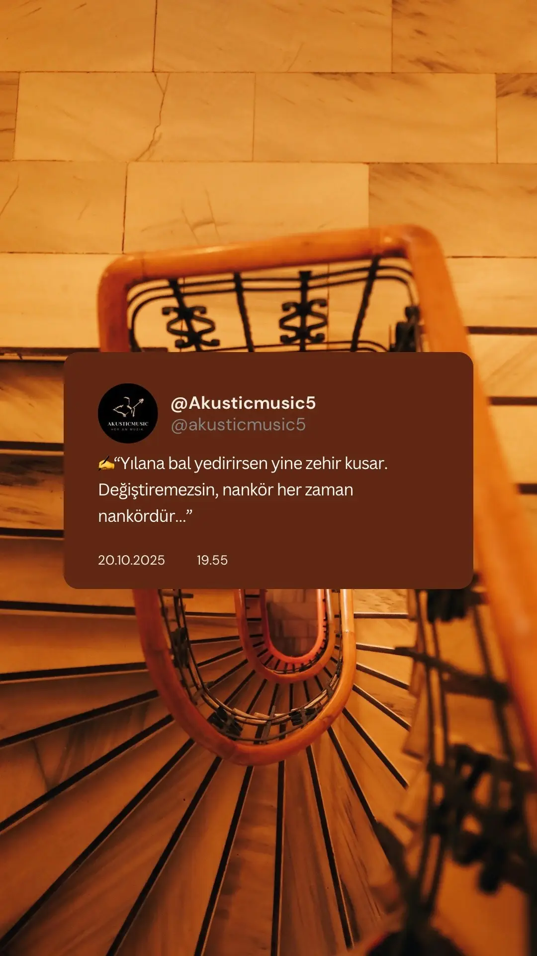 ✍️“Yılana bal yedirirsen yine zehir kusar. Değiştiremezsin, nankör her zaman nankördür…” 20.10.2025         19.55 #akusticmusic5 #müziksayfası #keşfetedüş #keşfetedüşürbeni #seviyoruzsizleri🌸 