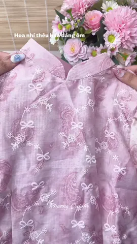 Áo dài tết cách tân hoa nhí tay cánh tiên #aodai #aodaicachtan #aodaivietnam #thoitrang #fypシ゚ 