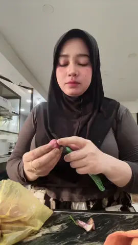 pisaunya warna apa guys?  #hijab #pulen #crt 
