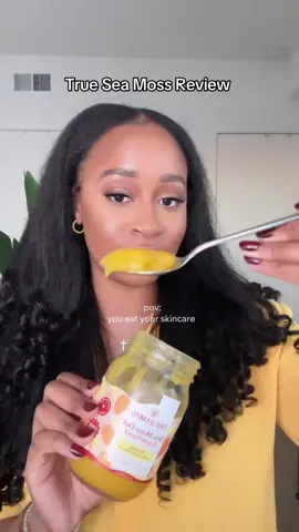 Your sign to try sea moss for glowy skin, digestion, immunity and energy!  Love this brand @trueseamoss 💛 #trueseamoss #naturalsupplements #liquidvitamins #healthsupplements #seamossbenefits 