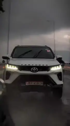 ly k meri favorite car mundya 💝💝💝#fyp #fyp #fyp #fyp 