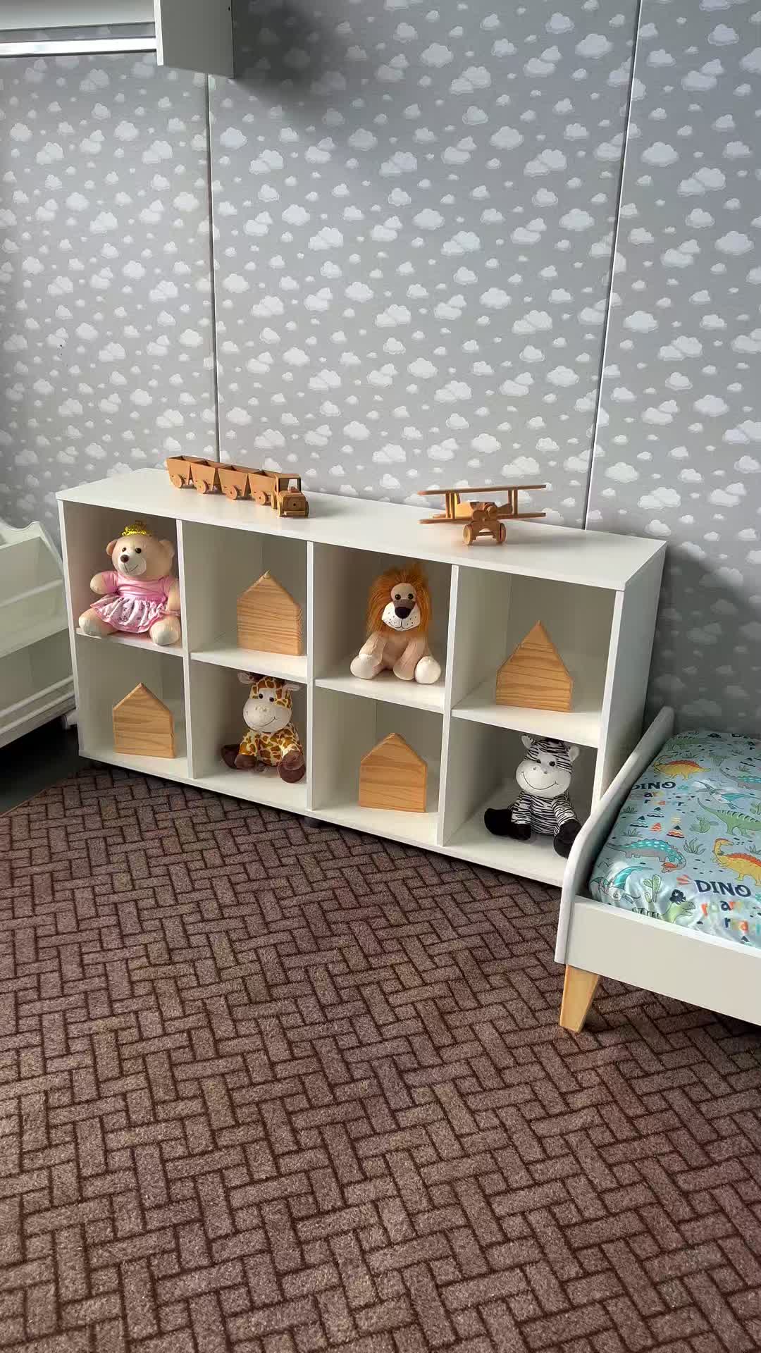 🧼✨ Organize com estilo e simplicidade! Apresentamos o nicho horizontal branco: ideal para quartos, salas, escritório ou onde a criatividade mandar. ✔️ Acabamento branco fosco, visual moderno ✔️ Com 8 nichos/compartimentos — aproveitamento inteligente ✔️ Pode ser usado em diversos ambientes: quarto, sala, cozinha… você escolhe! Encontre este modelo na Panorama Móveis — link na bio! 🛒 #PanoramaMoveis #Movelbras #NichoOrganizador #Organizacao #Decoracao #MóveisModernos #Branco #SeuEspacoOrganizado