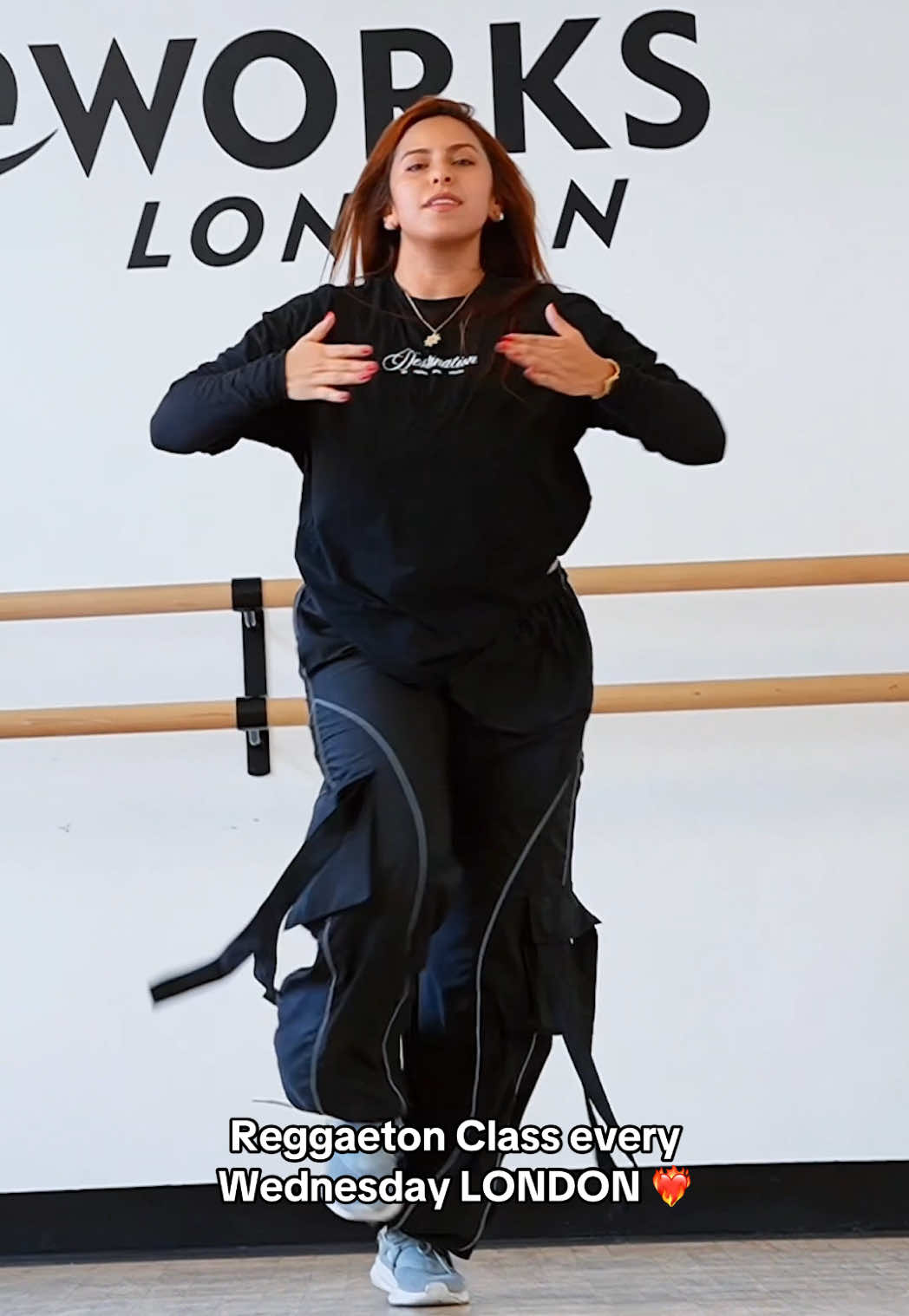 LONDON ! Reggaeton Class every WEDNESDAY 7:30pm at @DanceworksLondon come join us!! All levels #londonlife #london #londontiktok #dance #trend 