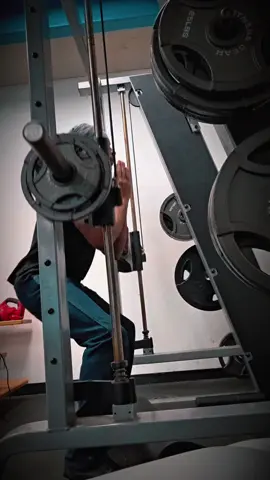 Starting Monday with a leg workout today.  • #fitnessjourney #legworkout #lionheartlopessurvivor #workouts #pushyourself 